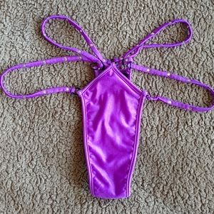 Purple thong, one size, double straps with rhinestones
